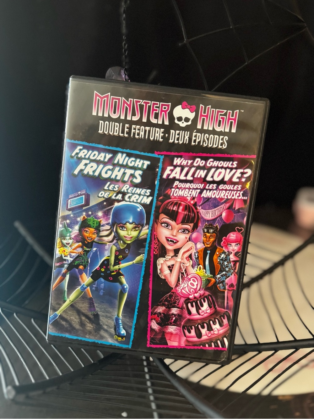 monster high DVD double feature - pink & blue cover